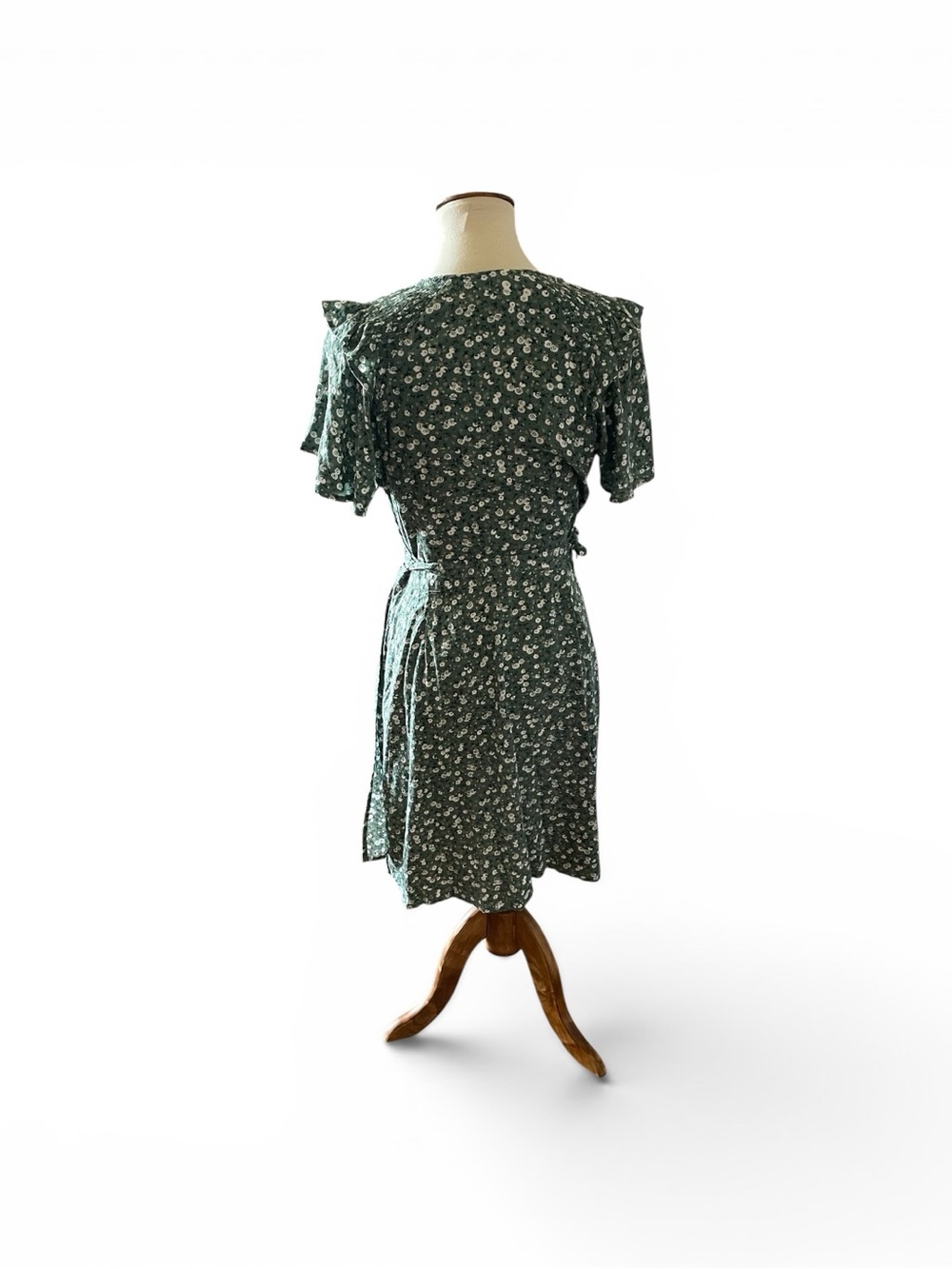 #271, Universal Thread Floral V-Neck Wrap Dress in Green, size M - Picture 2 of 3